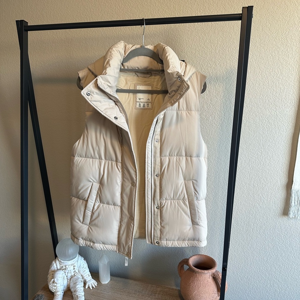 Abercrombie & Fitch Puffer Vest, Size Small